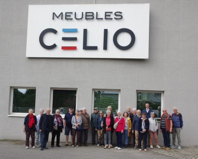 Le groupe devant l'entrée de CELIO